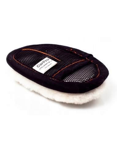 CarPro Wool Wash Mitt Mini — miniaturowa rękawica z owczej wełny do precyzyjnego mycia lakieru i felg