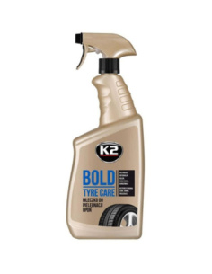 K2 Bold K157 mleczko do pielęgnacji opon w butelce 700 ml z atomizerem na białym tle